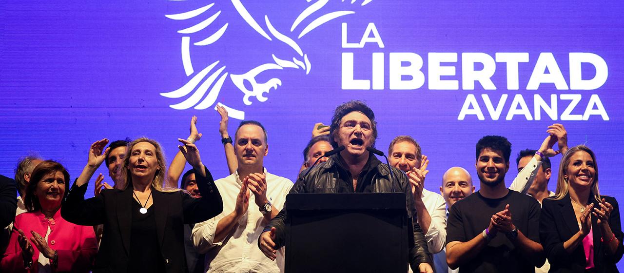 Javier Milei spricht während einer Abschlusskundgebung der Partei La Libertad Avanza.