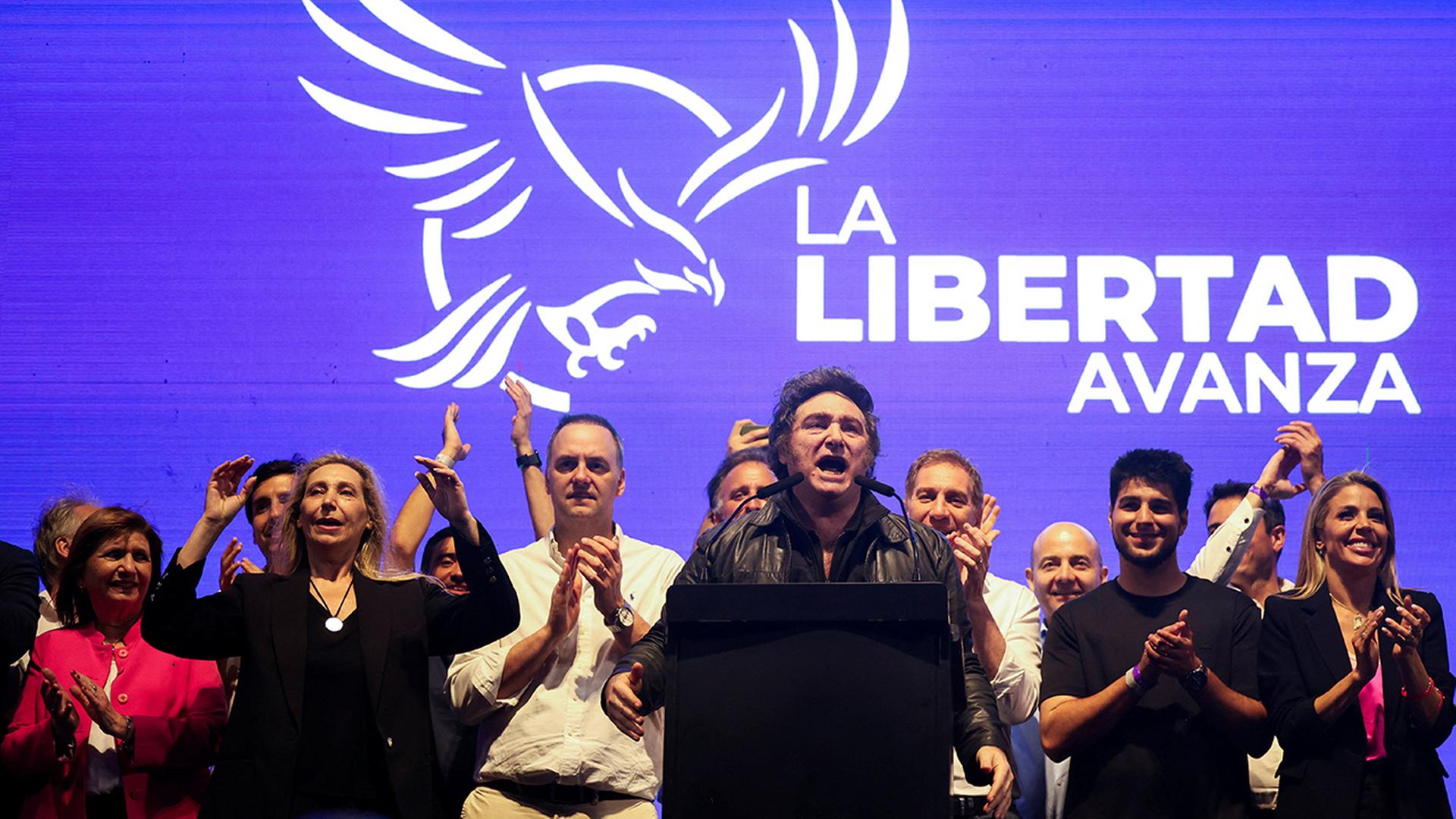 Javier Milei spricht während einer Abschlusskundgebung der Partei La Libertad Avanza. | REUTERS