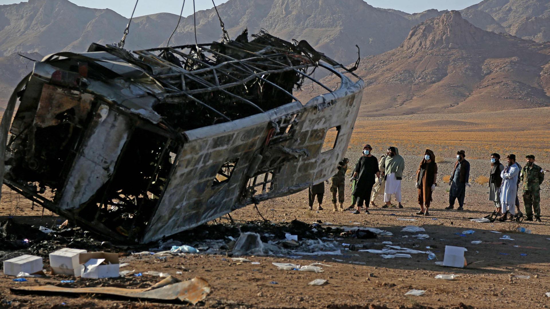 Nahe iranischer Grenze: Mehr als 70 Tote bei Busunglück mit abgeschobenen Afghanen
