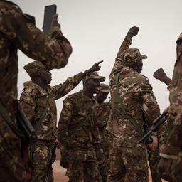 Malische Soldaten auf einer Militärbasis in Timbuktu (Archivbild Dezember 2021).