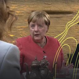 Treffen von Angela Merkel im syrischen Restaurant "Malakeh” in Berlin Schöneberg u.a. mit fünf Geflüchteten.