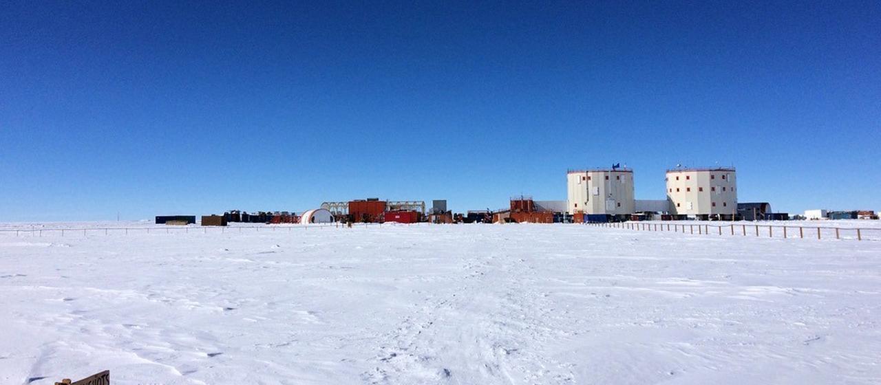 Blick auf die Concordia-Station in der Antarktis.