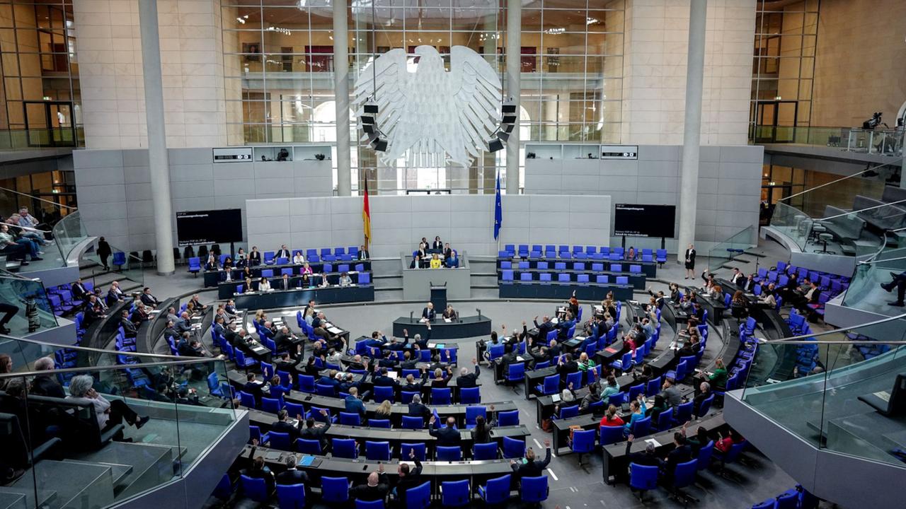 Bundestag beschließt Reform der privaten Altersvorsorge