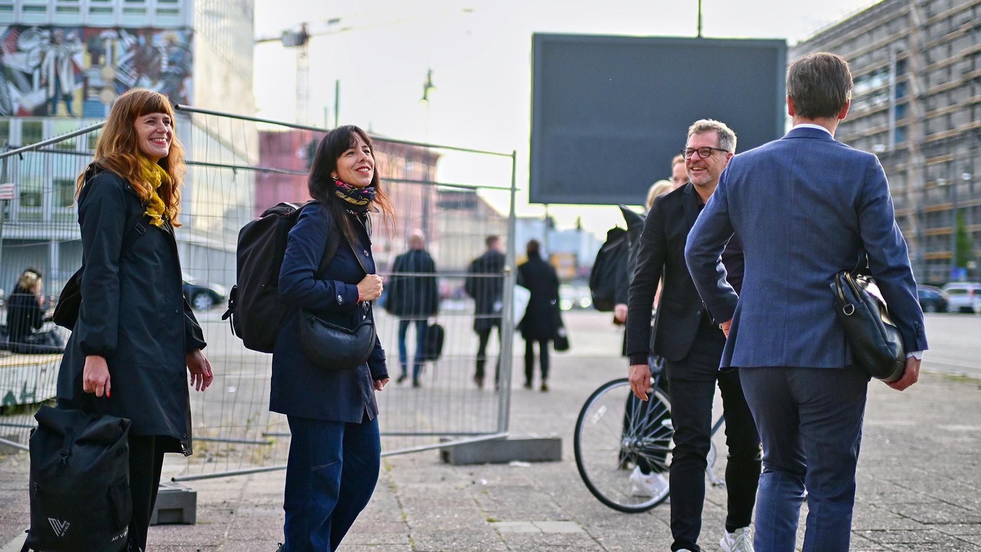 Nach Wahl in Berlin: Linke, Grüne und SPD vor Einigung auf Sondierungsgespräche