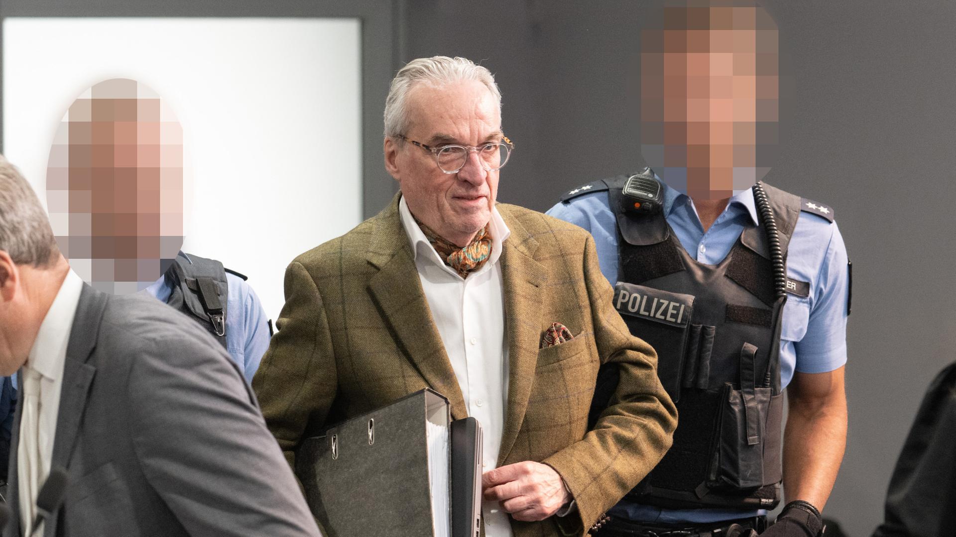 Zwei Angeklagte der 