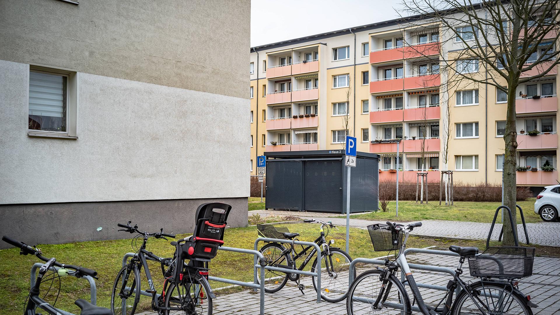 Siedlung der Wohnungsgesellschaft WGH in Hennigsdorf im Landkreis Oberhavel. (Quelle: Imago Images/Jürgen Ritter) | Imago Images/Jürgen Ritter