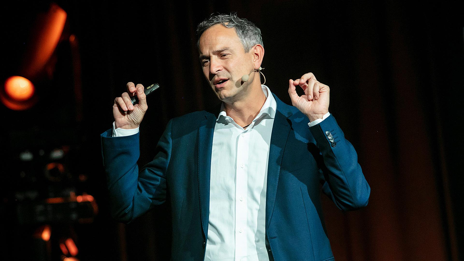 Krieg in der Ukraine: Viel Aufmerksamkeit für fragwürdige Experten | tagesschau.de