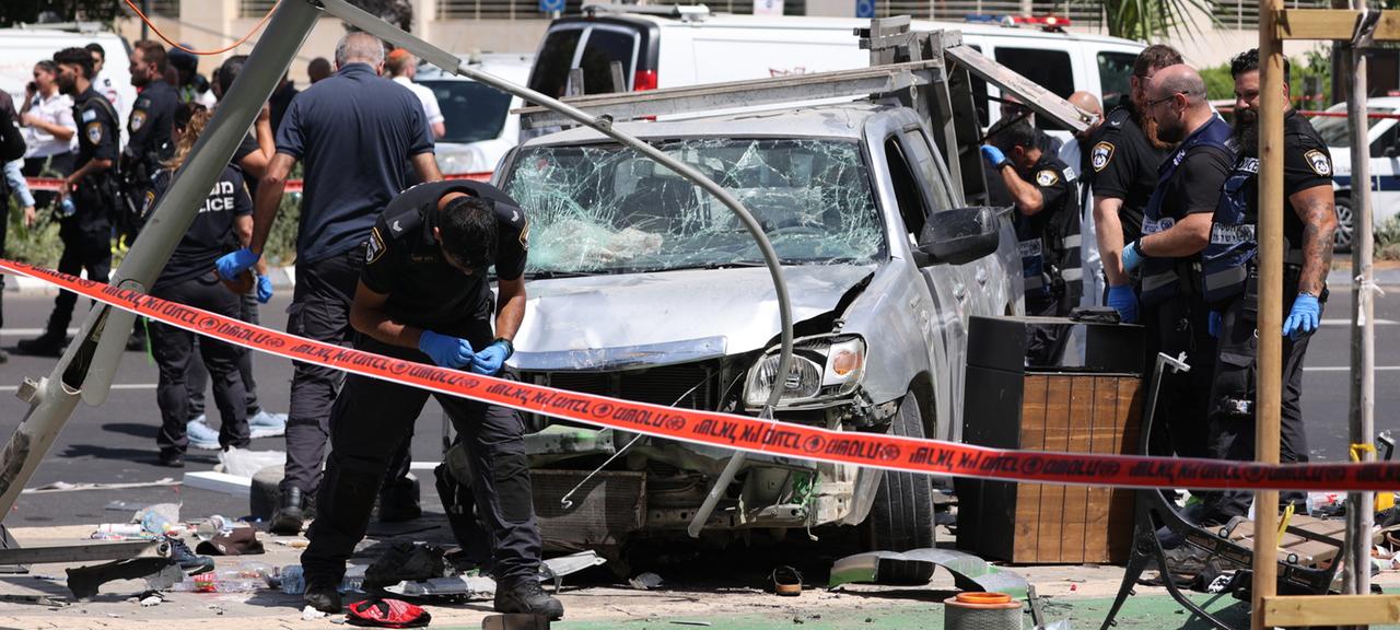 Mehrere Verletzte nach Anschlag mit einem Auto in Tel Aviv | tagesschau.de