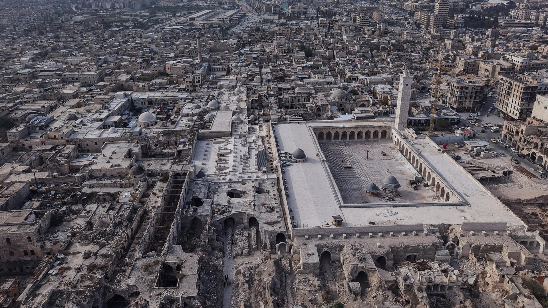 Aufschwung in Syrien lässt ein Jahr nach Assad auf sich warten Aufschwung in Syrien lässt ein Jahr nach Assad auf sich warten