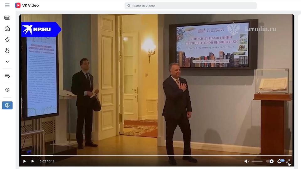 Screenshot eines Videos der Zeitung Komsomolskaja Prawda: Steve Witkoff legt sich die Hand aufs Herz.