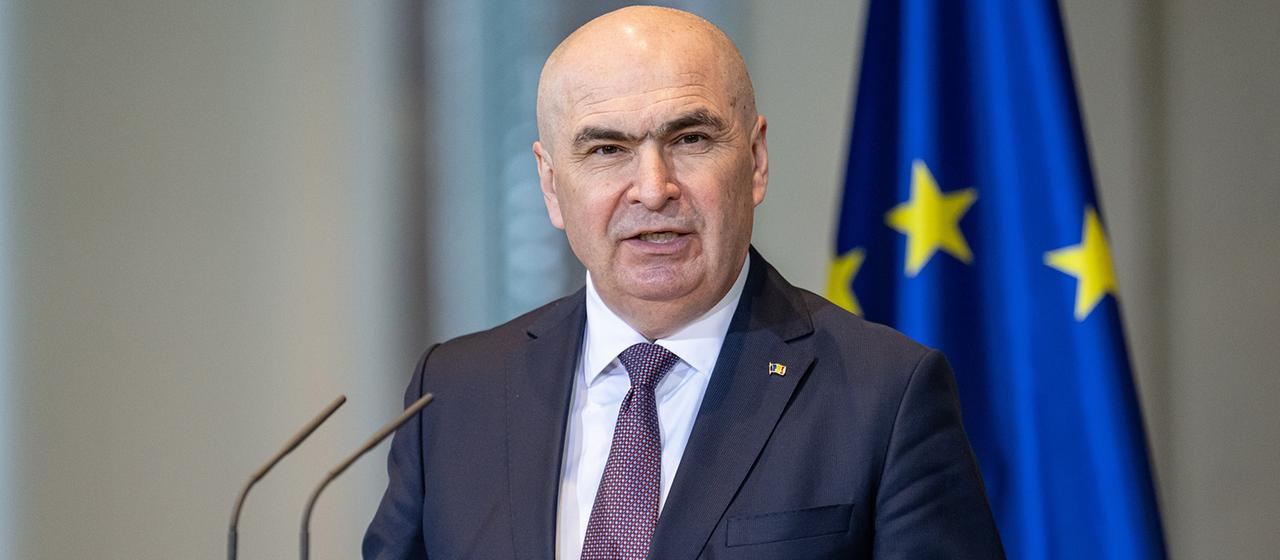 Ilie Bolojan an einem Redepult