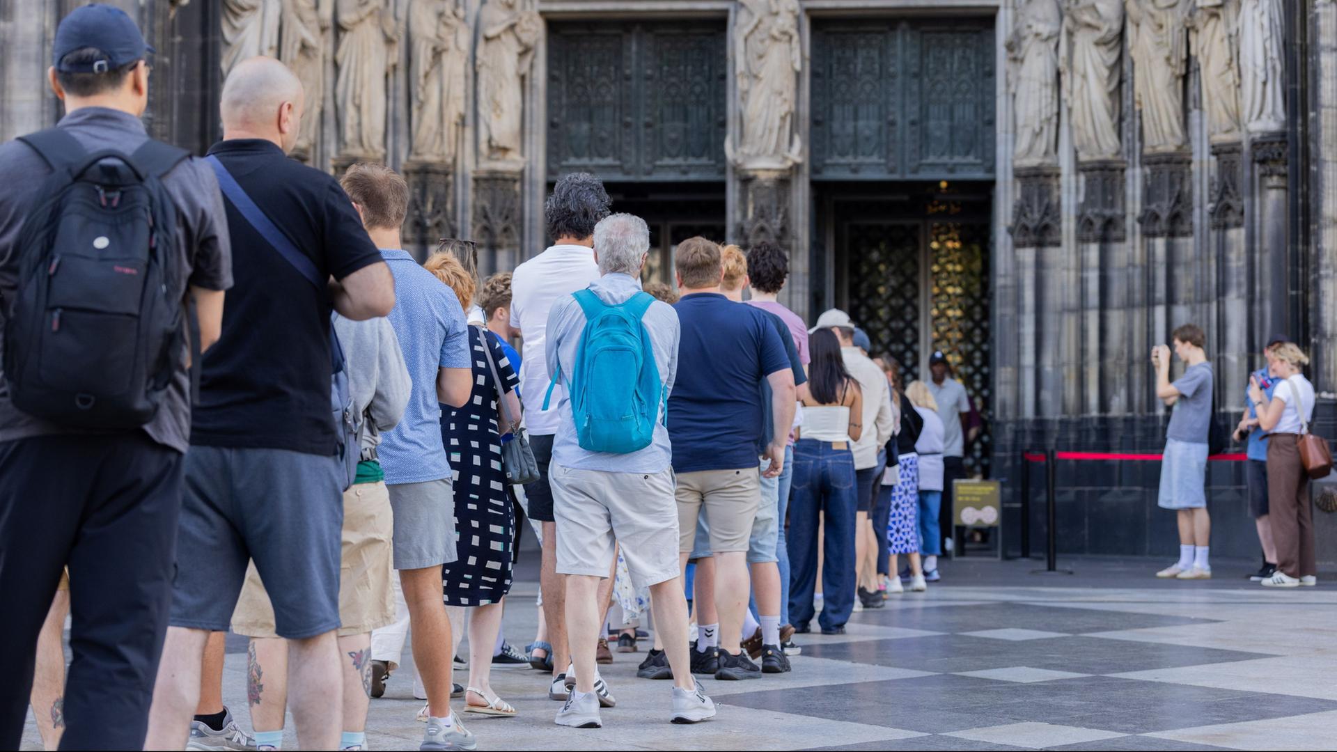 Gemischte Reaktionen auf neues Eintrittsgeld für Kölner Dom