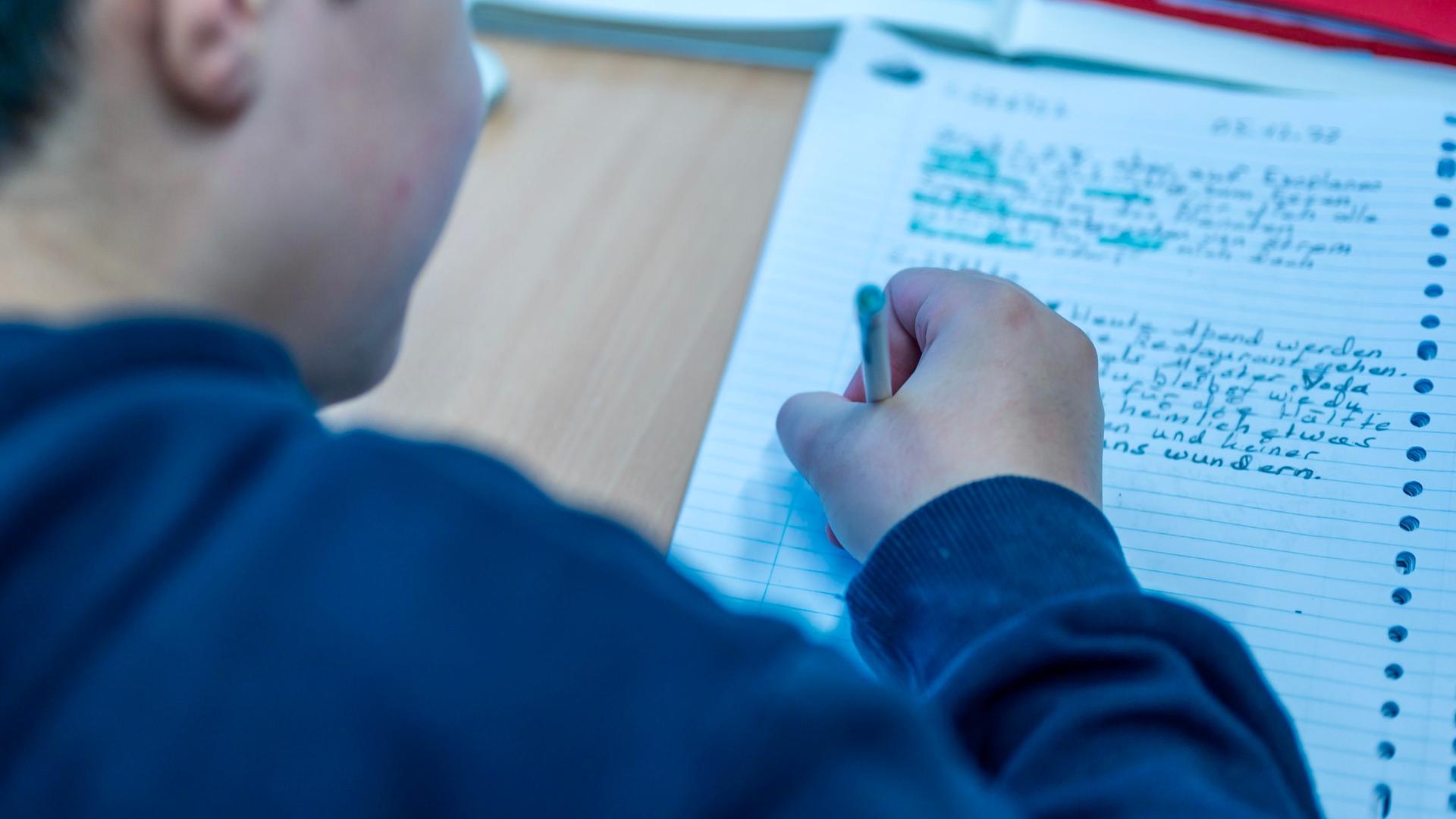 Wo ein neues Gutachten Verbesserungsbedarf im Bremer Schulsystem sieht