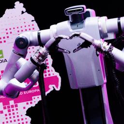 Ein Roboter steht auf der Bühne bei der Vorstellung einer neuen KI-Fabrik von Telekom und Nvidia. 