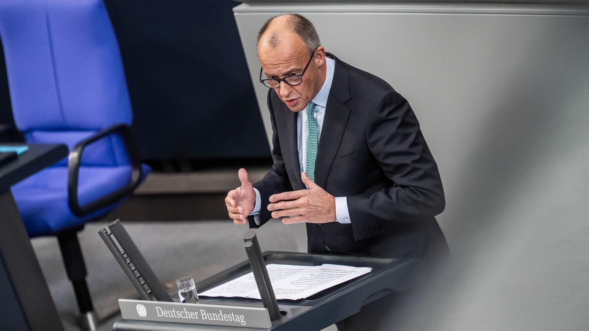 Kanzler setzt auf gute Regierungsarbeit gegen Extremismus