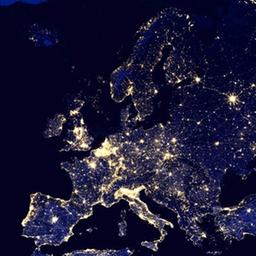 Europa bei Nacht aus dem Weltraum aufgenommen (Archivbild: 2012)