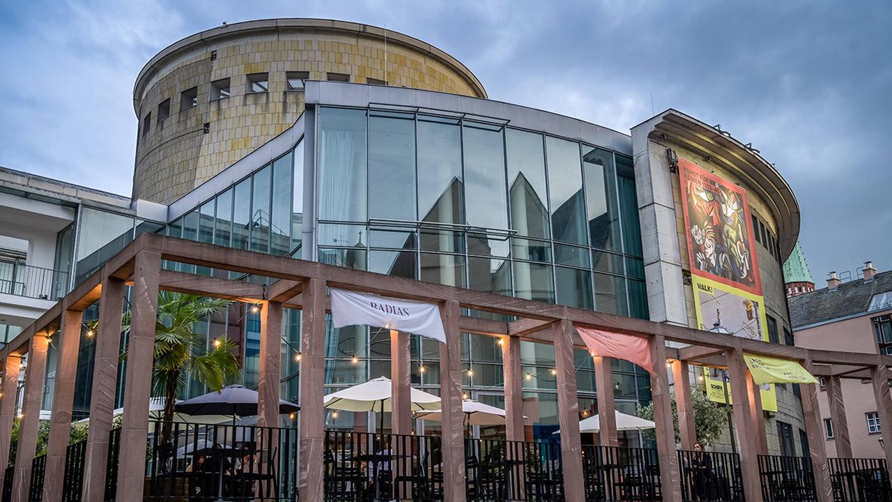 Kunsttempel-auf-Reisen-Frankfurter-Schirn-Kunsthalle-muss-umziehen