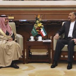 Faisal bin Farhan und Hussein Amirabdollahian