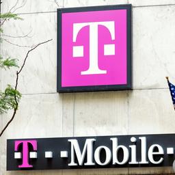 Logo von T-Mobile prangt an einem Laden in den USA