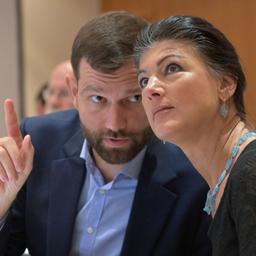 Sahra Wagenknecht (r) mit Stefan Roth