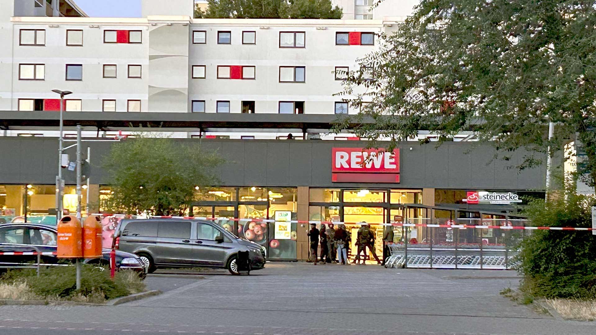 Geiselnahme in einem Marienfelder Supermarkt. (Foto: Daehler/rbb)  | Daehler/rbb
