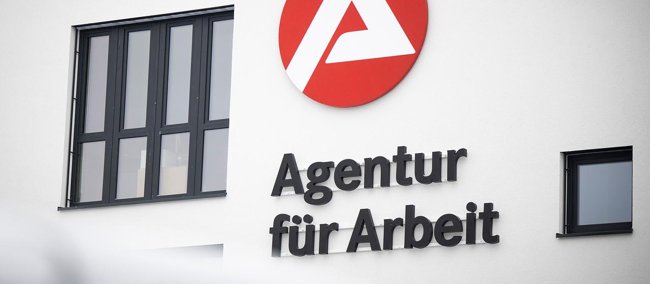 Arbeitsmarkt in Deutschland: Drei Millionen ohne Job, Frühjahrsbelebung bleibt aus — image 4