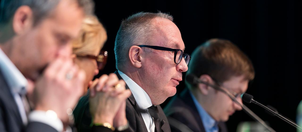 Pressekonferenz des Gemeinderates von Crans-Montana, Schweiz.