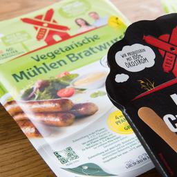 Zwei verschiedene Wurstprodukte von Rügenwalder Mühle