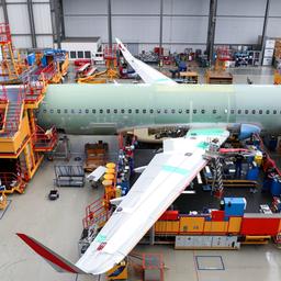 Flugzeug-Fertigung bei Airbus in Hamburg-Finkenwerder