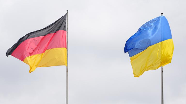 Selenskyj kommt mit Ministern nach Berlin