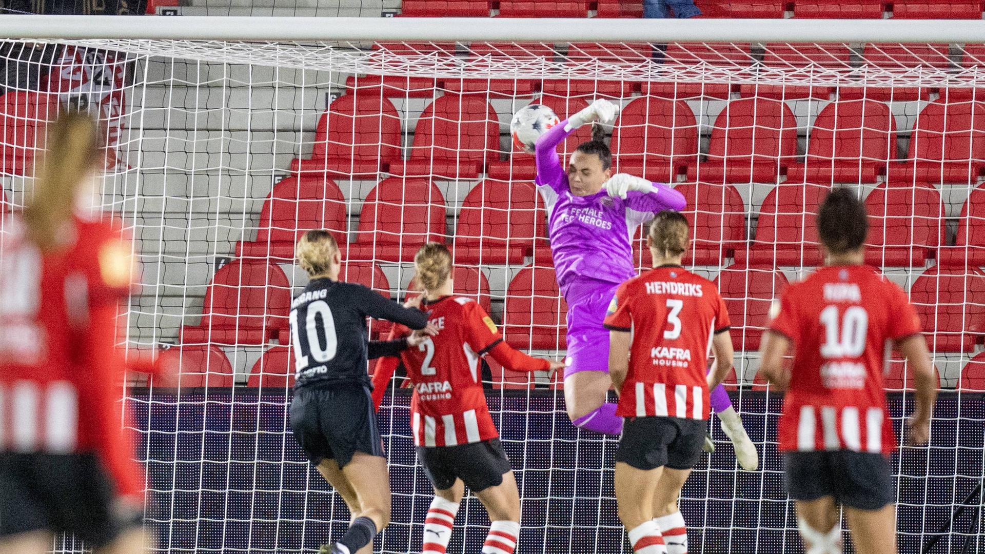 Eintracht Frankfurt Frauen mit einem Bein im Europa-Cup-Viertelfinale