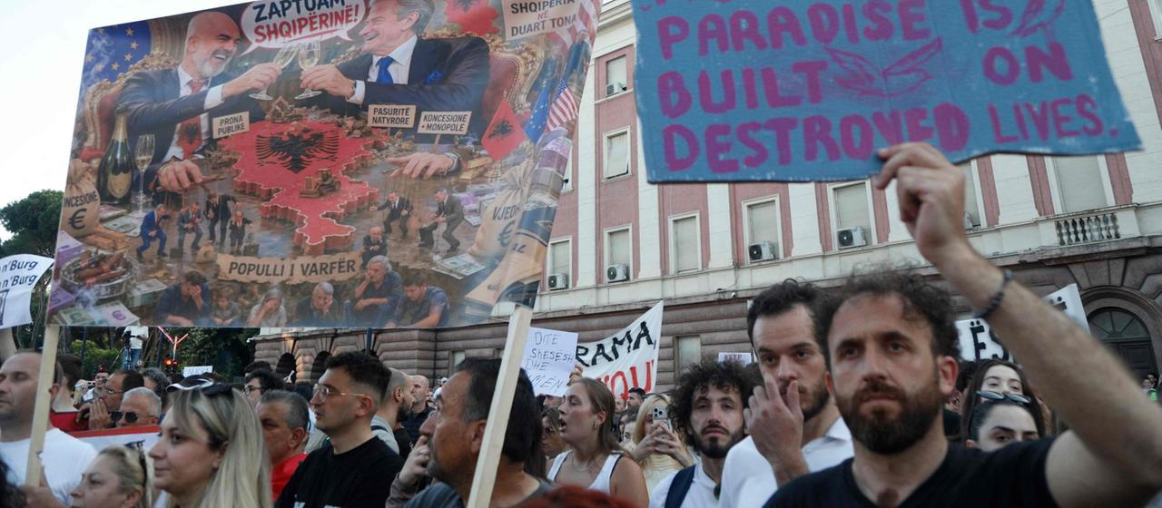 Tausende protestieren in Albanien gegen Bauprojekt von Jared Kushner |  tagesschau.de