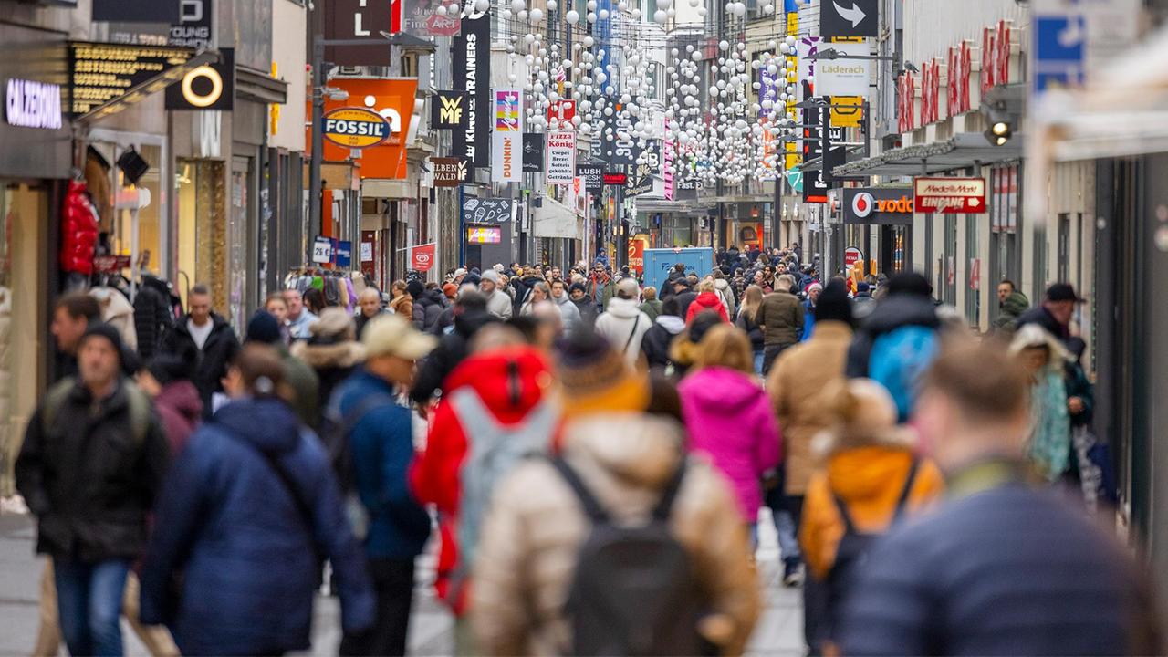 Marktbericht: Verbraucher halten ihr Geld zusammen