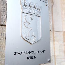 Staatsanwaltschaft Berlin aufgenommen: 08.10.2018. Die Berliner Staatsanwaltschaft hat die Ermittlungen wegen eines Überfalls auf die als Clan-Aussteigerin bekannt gewordene Buchautorin Latife Arab eingestellt.