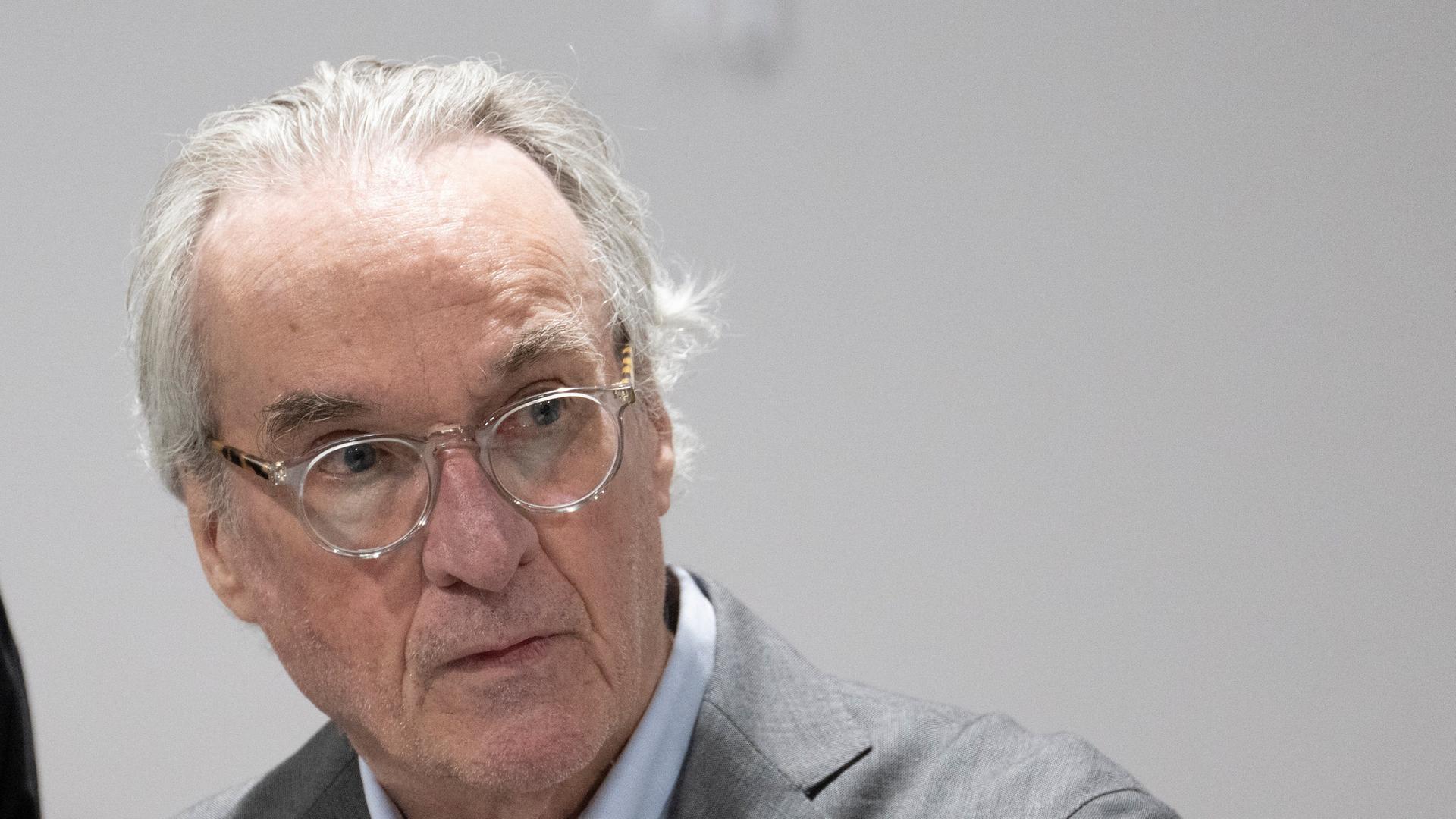 Reichsbürger-Prozess: Prinz Reuß weist Umsturzpläne von sich Reichsbürger-Prozess: Prinz Reuß weist Umsturzpläne von sich