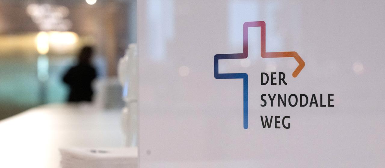 lettering "The Synodal Way" on a stand.