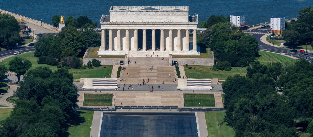 Der Lincoln Memorial Reflecting Pool aus der Vogelperspektive