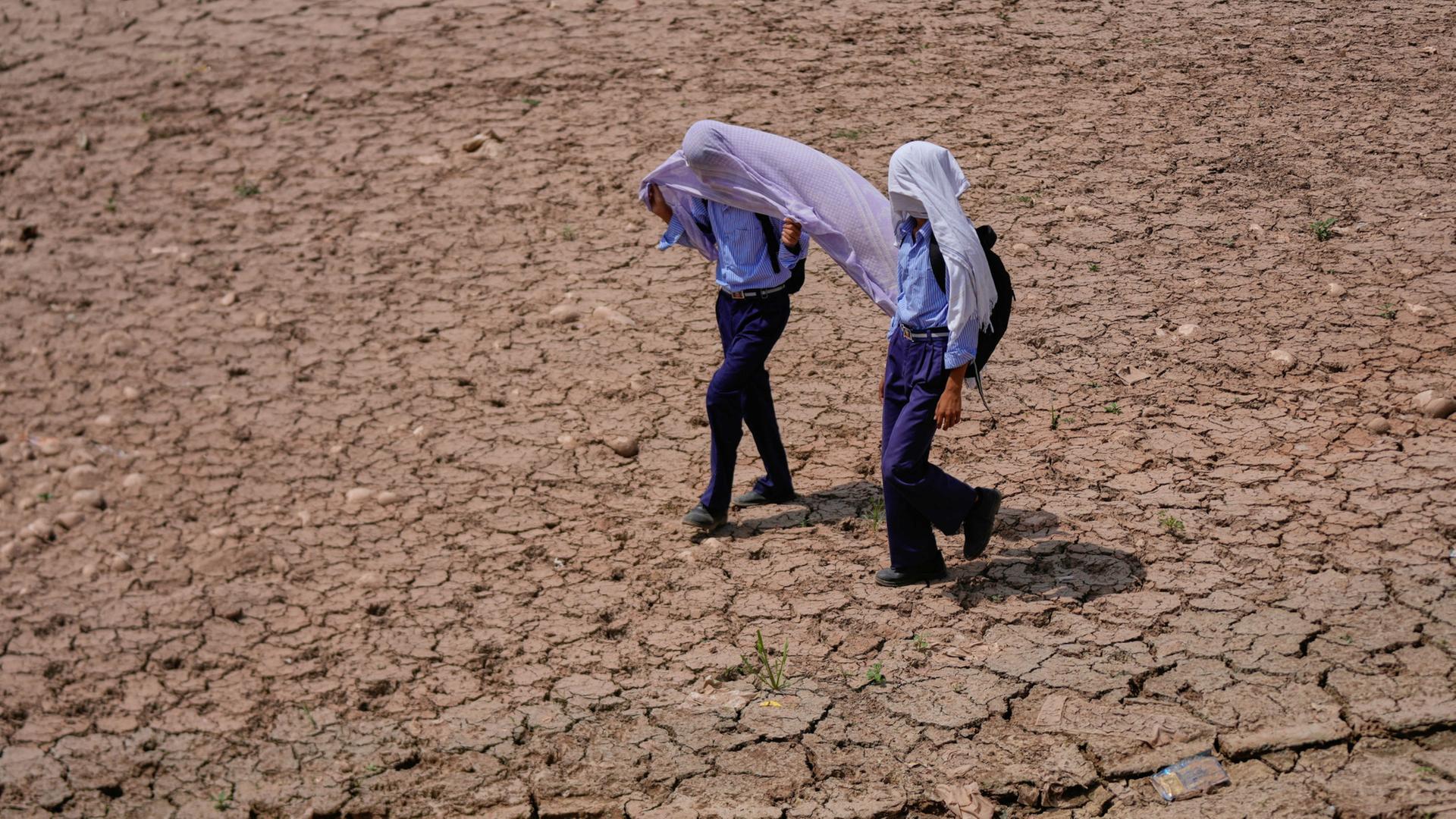 Jedes zweite Kind laut UNICEF-Studie von Klimarisiken betroffen Jedes zweite Kind laut UNICEF-Studie von Klimarisiken betroffen