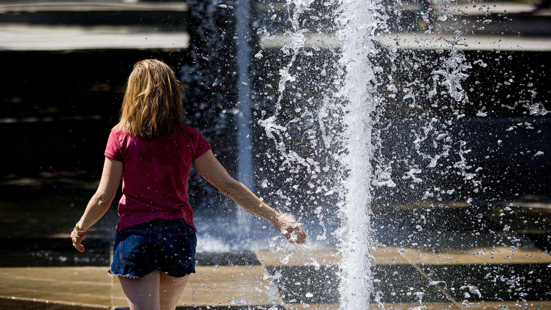 Wie Hitze auf Zyklus und Menstruation wirken kann