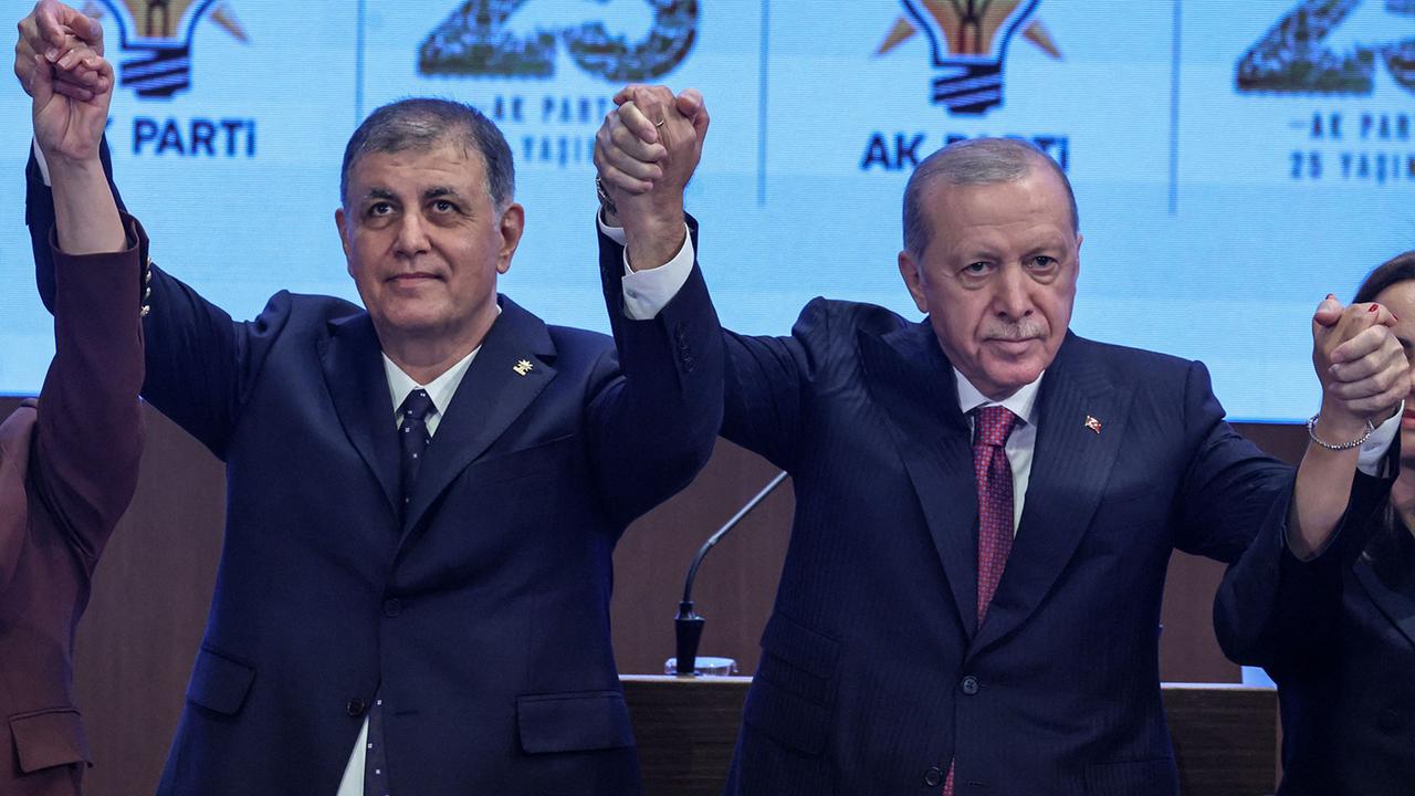 Türkei: Izmir-Bürgermeister wechselt zu Erdoğans AKP