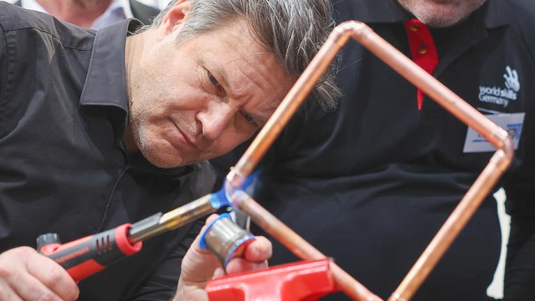 Robert Habeck auf der Mitteldeutschem Handwerkermess in Leipzig.
