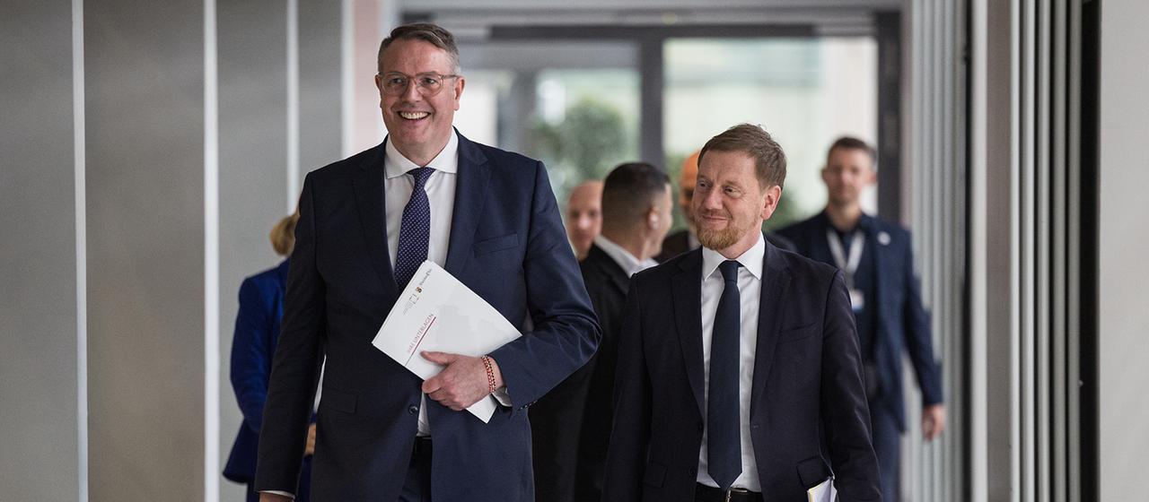 Alexander Schweitzer und Michael Kretschmer | dpa Alexander Schweitzer und Michael Kretschmer