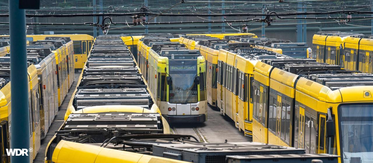 Straßenbahnen der Ruhrbahn sind im Depot in Essen geblieben aufgrund des Warnstreiks im Öffentlichen Nahverkehr