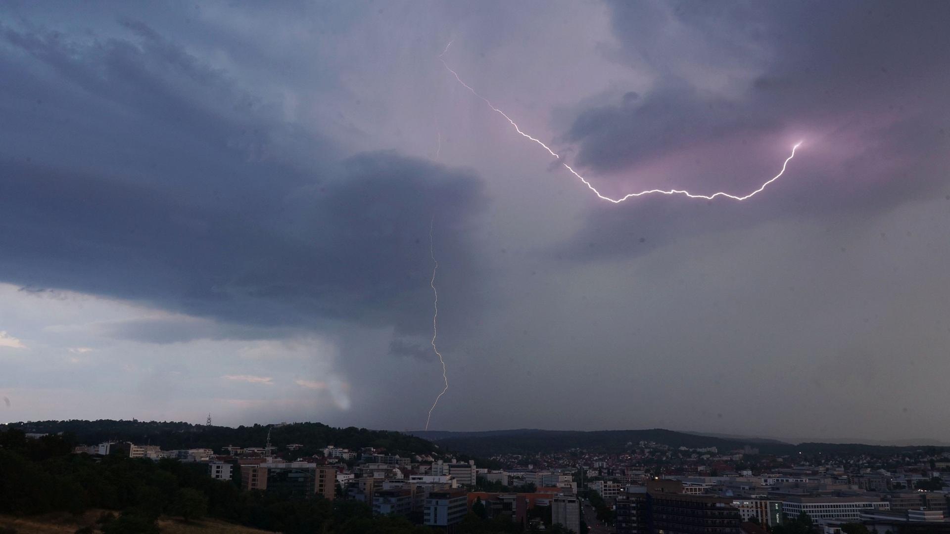 Wetter in BW: DWD warnt vor Orkanböen, Hagel und Starkregen