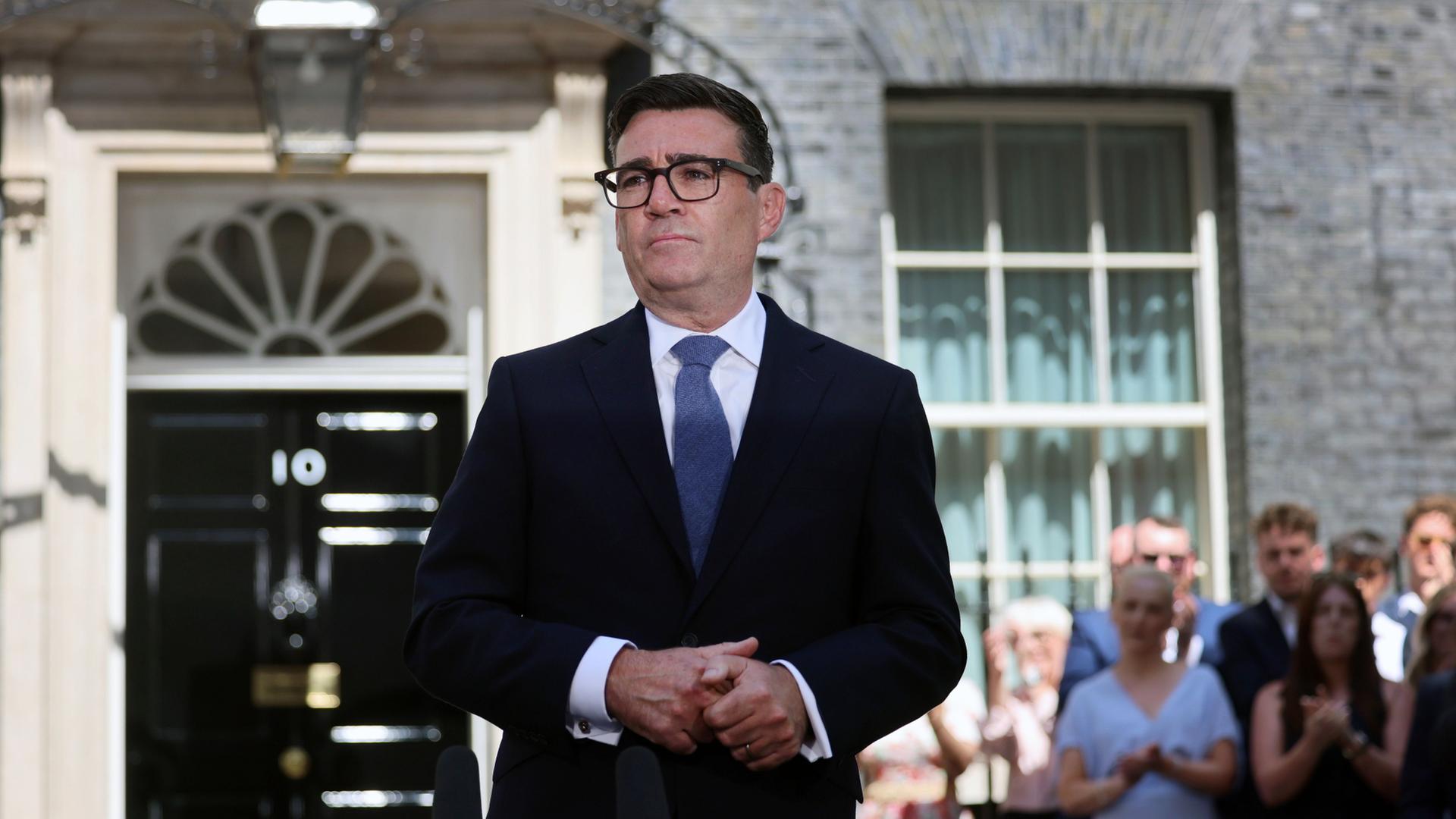 Vor diesen Herausforderung steht Großbritanniens neuer Premier Burnham