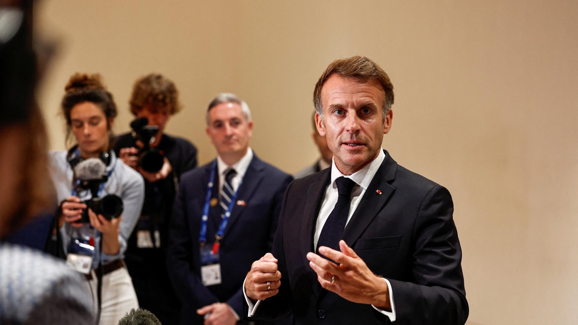 Macron kritisiert Trump nach Äußerungen zu Unruhen in Frankreich