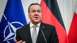 Boris Pistorius (SPD), Bundesminister der Verteidigung, spricht bei einer gemeinsamen Pressekonferenz