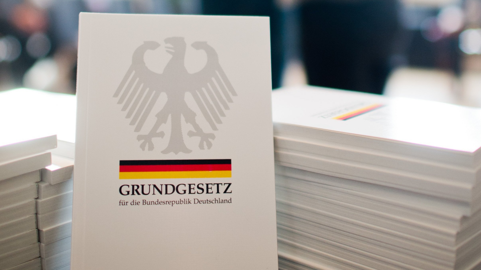 Unterschied Zwischen Grundgesetz Und Verfassung 75 Jahre deutsche Verfassung: Wie gut ist unser Grundgesetz
