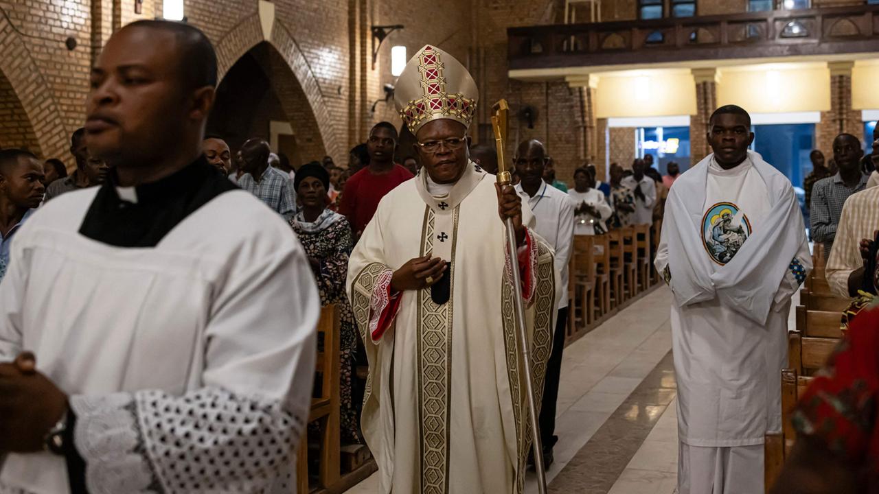 Afrikanische Bischöfe lehnen Segnung homosexueller Paare ab tagesschau.de