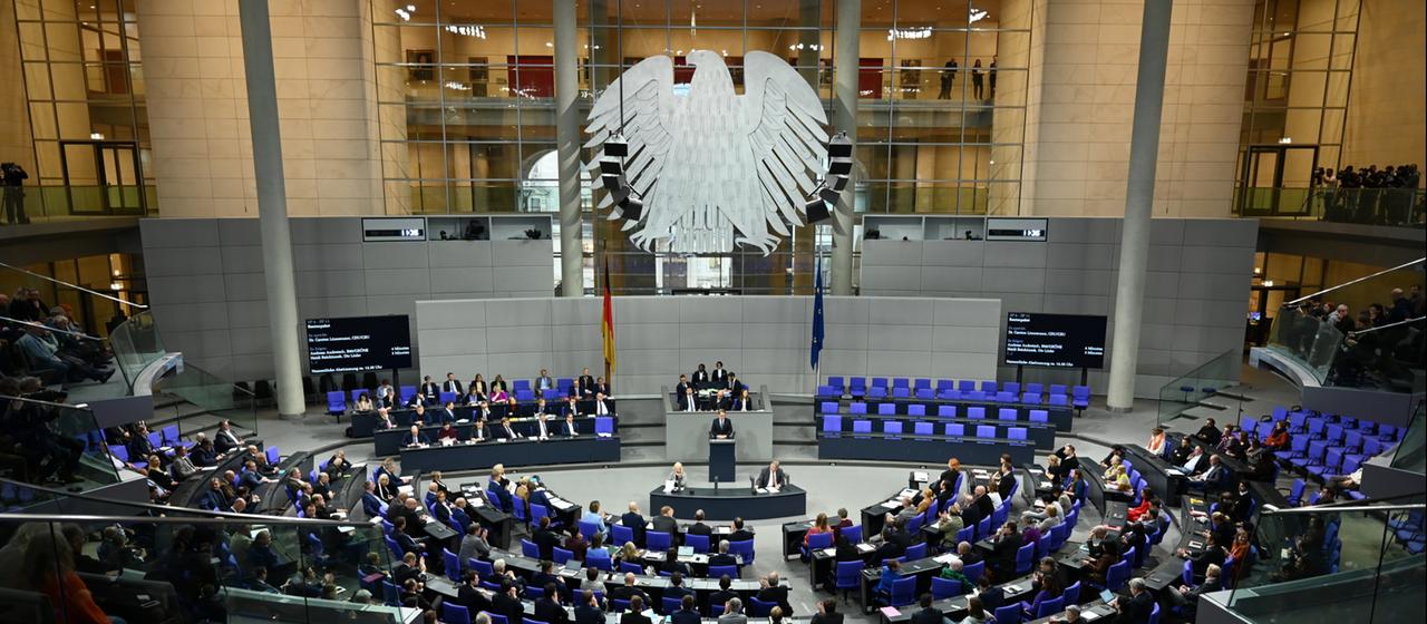 Blick ins Plenum bei einer Sitzung des Bundestags